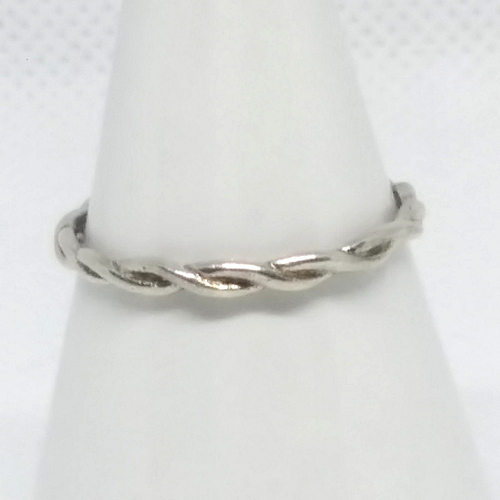 925 NV Sterling Silver Twist Ring